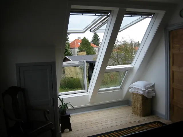 Ovenlysvinduer der kan åbnes opad, Gentofte